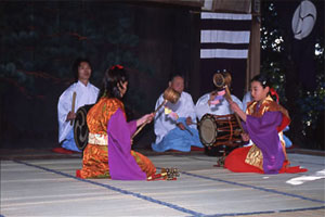 第八座　祓除清浄杓大麻之段（ばつじょうしょうじょうおおぬさのまい）